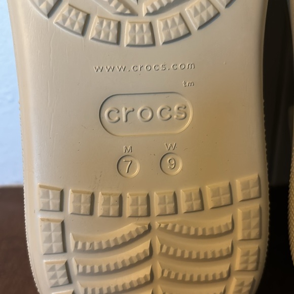 Bone Colored Platform Croc NEW! - Picture 5 of 6
